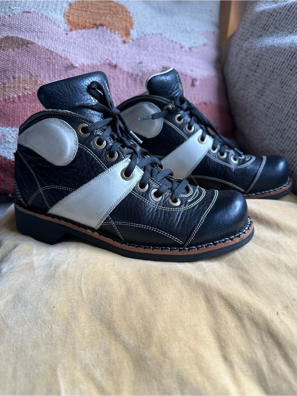 28 Sport Niceto M2812 Black and White Leather Lace-Up Ankle Boots